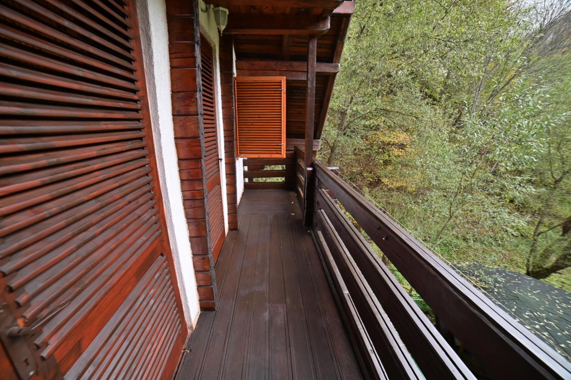 Casa De Vacanta Satic Piatra Craiului La Doi Viermi Экстерьер фото
