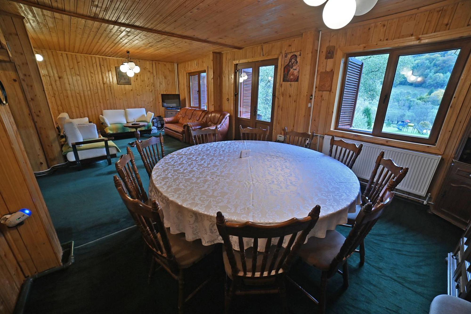 Casa De Vacanta Satic Piatra Craiului La Doi Viermi Экстерьер фото